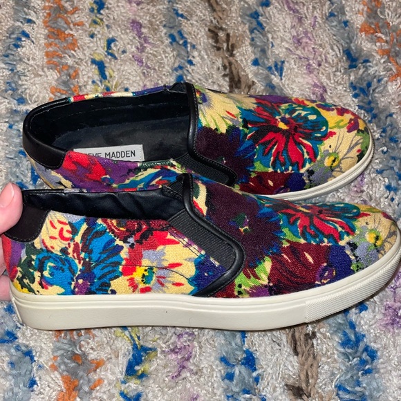 Steve Madden Floral Slip On Shoes - Picture 2 of 4